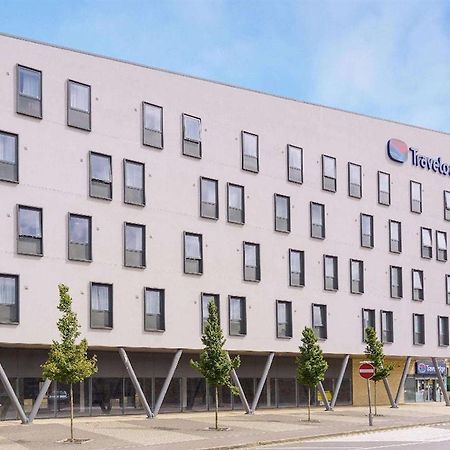 Travelodge Bradford Central Exterior photo